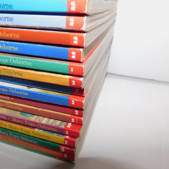 Lot Set 28 Magic Tree House Paperback Books Mary Pope Osborne Scholastic - Picture 6 of 14